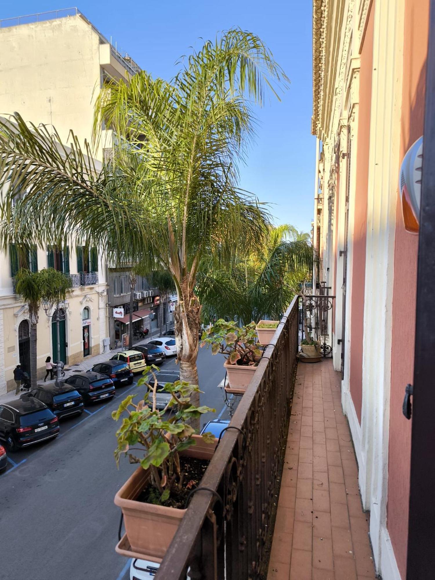 Appartamento La Casa Rossa Brindisi Esterno foto